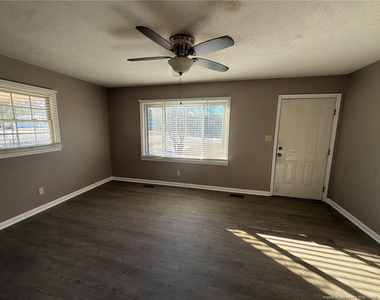 2223 Carbine Street - Photo Thumbnail 2