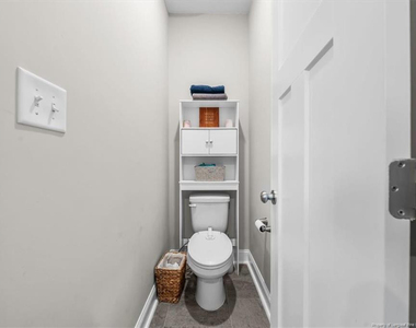 190 S Prince Henry Way - Photo Thumbnail 23