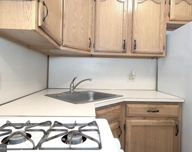 418 Harlan Street - Photo Thumbnail 10