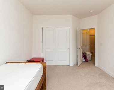 207 Brinley Court - Photo Thumbnail 16