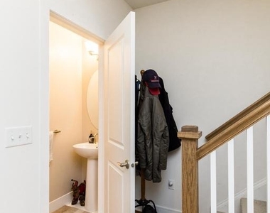 207 Brinley Court - Photo Thumbnail 4