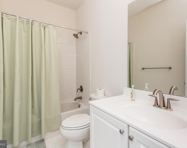 207 Brinley Court - Photo Thumbnail 17