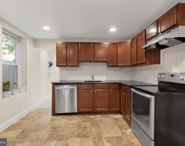1525 S 19th Street - Photo Thumbnail 7