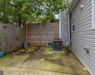 1525 S 19th Street - Photo Thumbnail 12