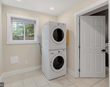 1525 S 19th Street - Photo Thumbnail 9