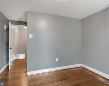 1525 S 19th Street - Photo Thumbnail 16