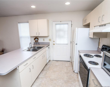 406 Britt Street - Photo Thumbnail 3