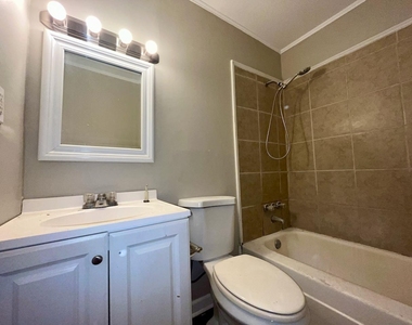 1100 Savannah Drive - Photo Thumbnail 8
