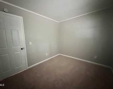 1100 Savannah Drive - Photo Thumbnail 19