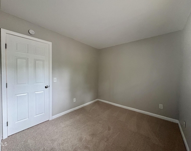 1100 Savannah Drive - Photo Thumbnail 17