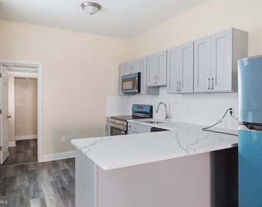 632 W Cumberland Street - Photo Thumbnail 7