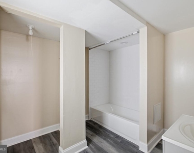 632 W Cumberland Street - Photo Thumbnail 9