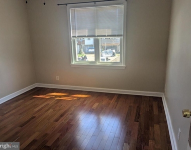 963 E Godfrey Avenue - Photo Thumbnail 8
