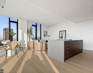 210 S 12th Street - Photo Thumbnail 16