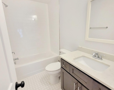 805 Coleman Street - Photo Thumbnail 9