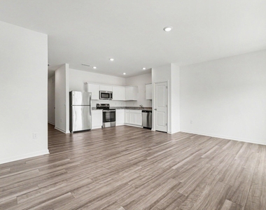 131 S Meyers Court - Photo Thumbnail 4