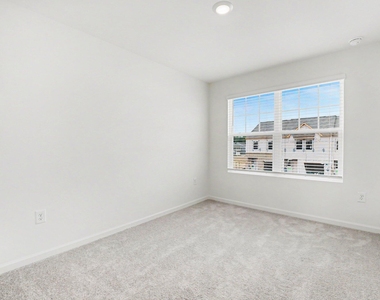 131 S Meyers Court - Photo Thumbnail 12