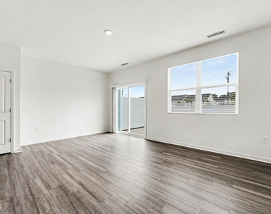 131 S Meyers Court - Photo Thumbnail 6