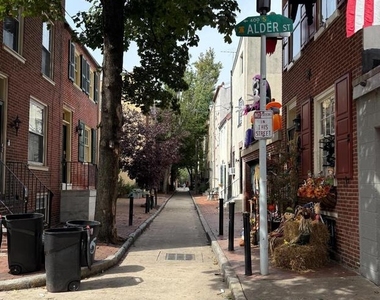 408 S Alder Street - Photo Thumbnail 19