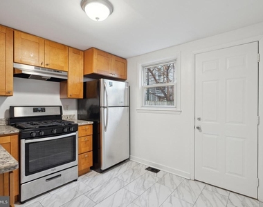3079 Tulip Street - Photo Thumbnail 8