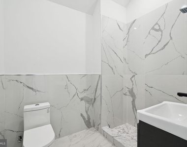 5164 Ridge Avenue - Photo Thumbnail 14