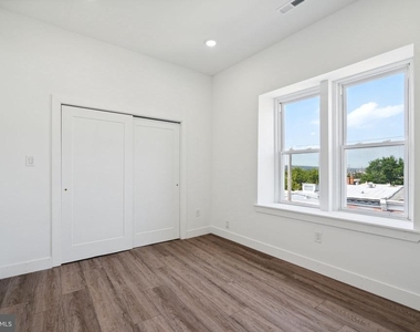 5164 Ridge Avenue - Photo Thumbnail 25