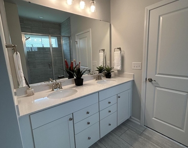 781 Denburn Place - Photo Thumbnail 13