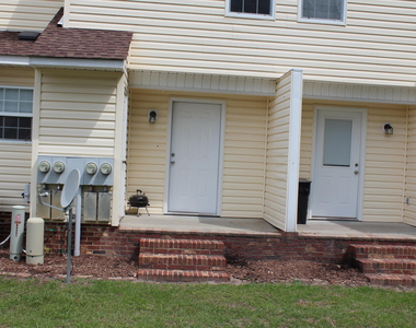 324 Mae Byrd Road - Photo Thumbnail 2