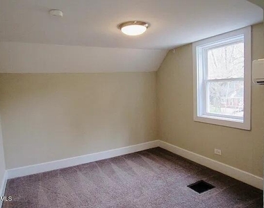209 Carbonton Road - Photo Thumbnail 13