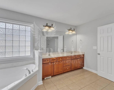 9301 Perini Court - Photo Thumbnail 27