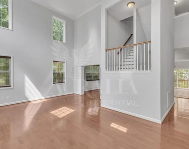9301 Perini Court - Photo Thumbnail 7