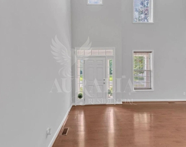 9301 Perini Court - Photo Thumbnail 5