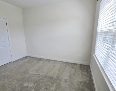 123 Colvin Park Lane - Photo Thumbnail 43