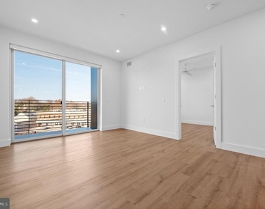 650 Montgomery Avenue - Photo Thumbnail 8