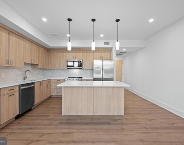 650 Montgomery Avenue - Photo Thumbnail 9