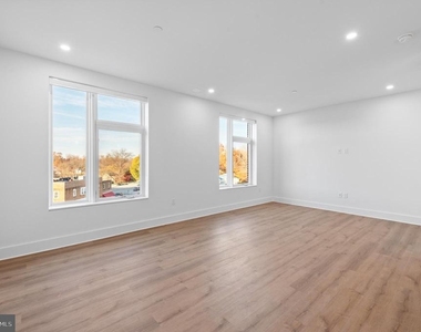 650 Montgomery Avenue - Photo Thumbnail 5