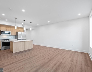 650 Montgomery Avenue - Photo Thumbnail 11