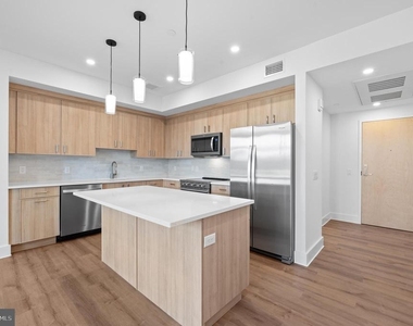 650 Montgomery Avenue - Photo Thumbnail 1