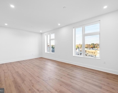 650 Montgomery Avenue - Photo Thumbnail 3