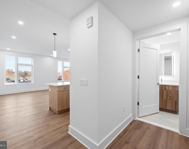 650 Montgomery Avenue - Photo Thumbnail 6