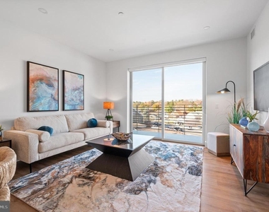 650 Montgomery Avenue - Photo Thumbnail 6