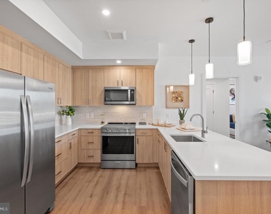 650 Montgomery Avenue - Photo Thumbnail 1