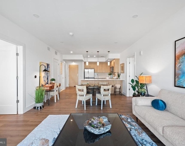 650 Montgomery Avenue - Photo Thumbnail 15