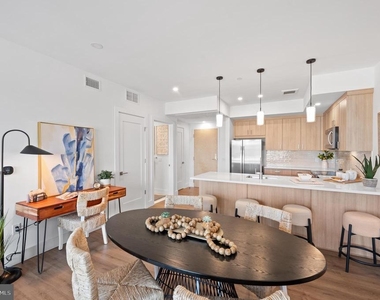 650 Montgomery Avenue - Photo Thumbnail 8
