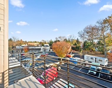 650 Montgomery Avenue - Photo Thumbnail 20