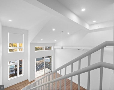 650 Montgomery Avenue - Photo Thumbnail 24