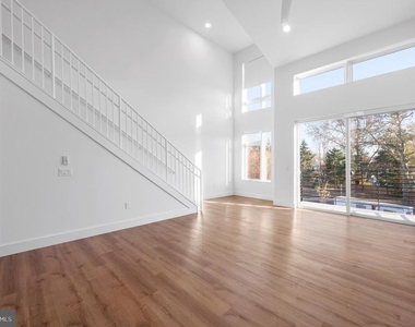 650 Montgomery Avenue - Photo Thumbnail 5