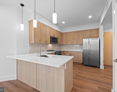 650 Montgomery Avenue - Photo Thumbnail 2