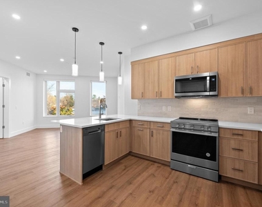 650 Montgomery Avenue - Photo Thumbnail 1