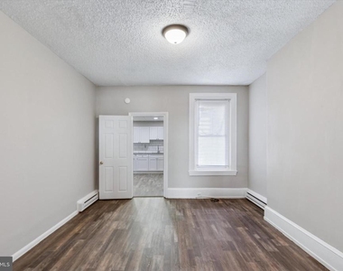 326 E Airy Street - Photo Thumbnail 6